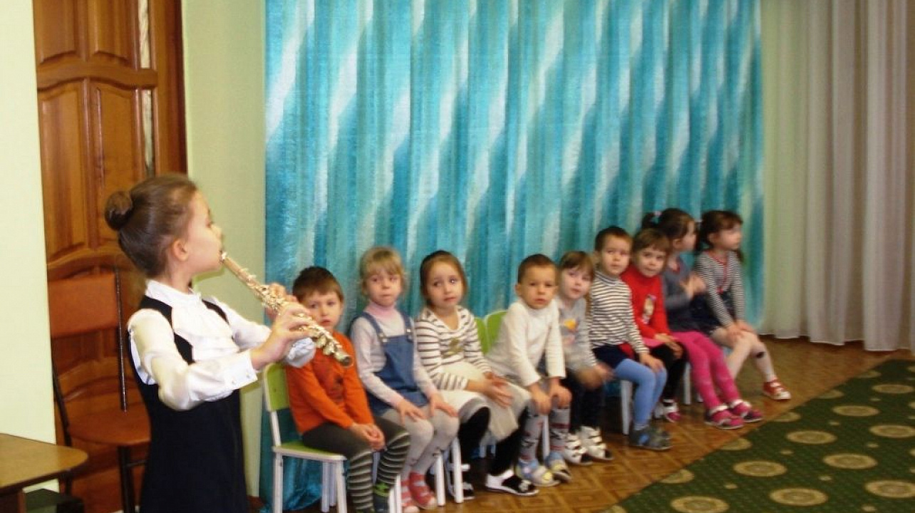 В Детском саду № 48 состоялся тематический концерт «Мелодии военных лет»