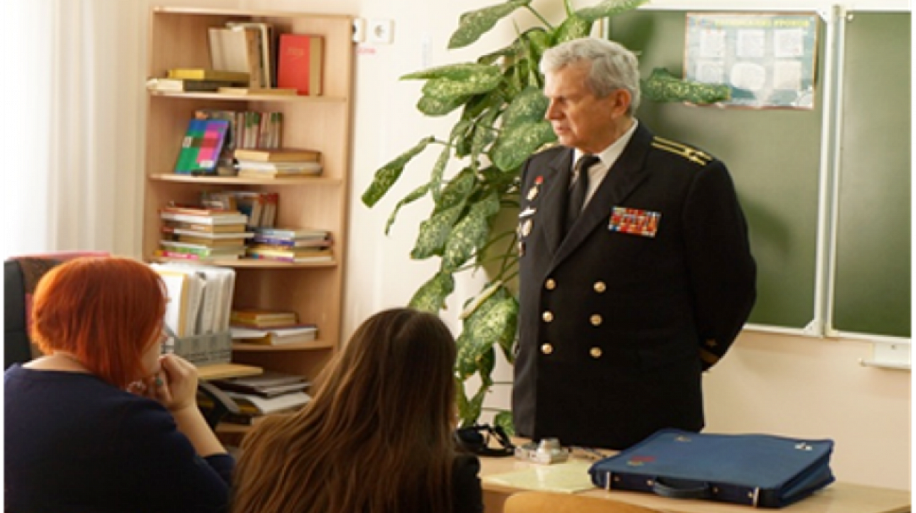 Учащиеся гимназии № 36 встретились с ветераном Вооруженных Сил Российской Федерации