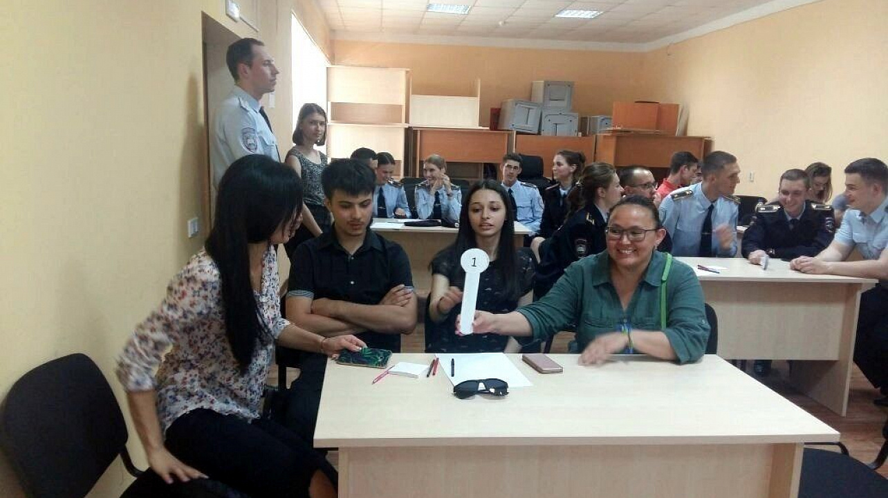 В Прикубанском округе студенты вузов поучаствовали в интеллектуальной игре «QUIZ»