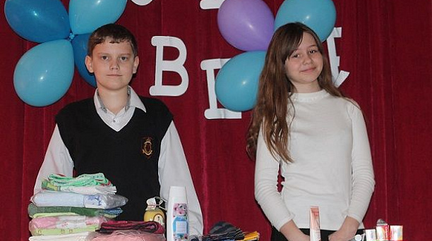 Тимуровцы из отряда «Красная звезда» школы №78 помогли одиноким пенсионерам