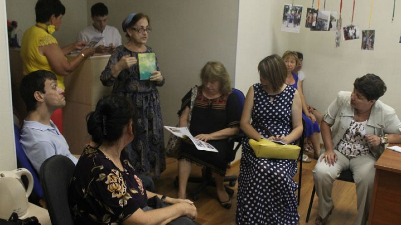 Чтобы быть полезными обществу