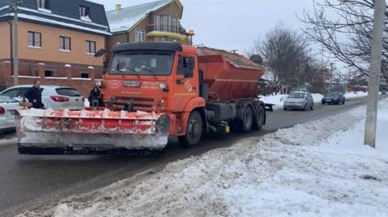 В Елизаветинской и Белозерном за 3 дня от снега очистили 105 километров станичных улиц