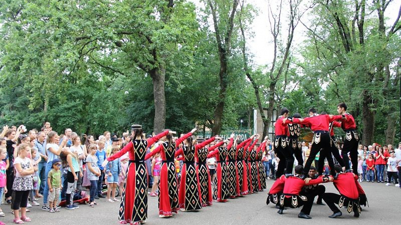 В Центральном округе состоялся праздник, посвященный Дню молодежи
