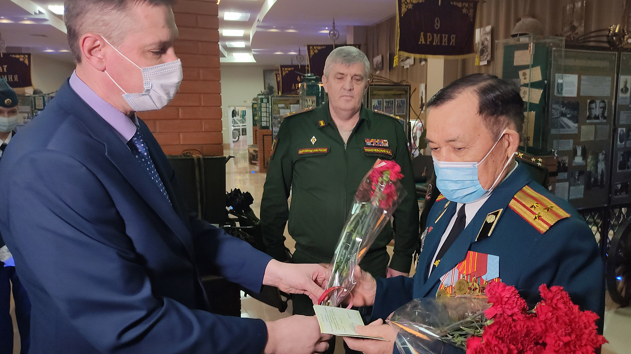 Орден Отечественной войны I степени вручили сыну фронтовика из Прикубанского округа