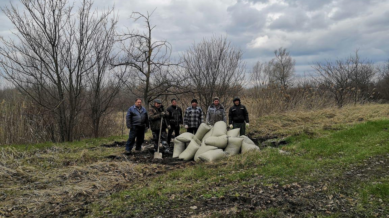 Очередная акция по уборке мусора прошла в пос. Лазурном Краснодара