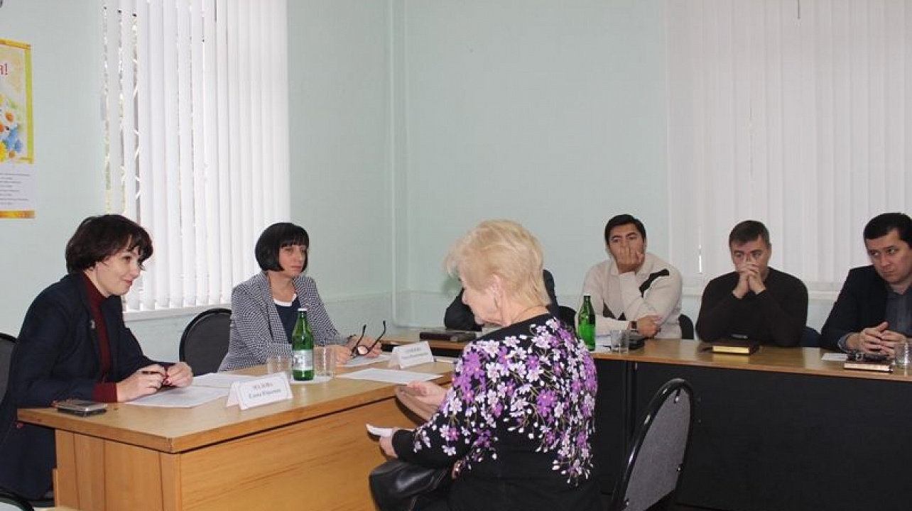 Глава Центрального округа провела встречу с руководителями органов ТОС