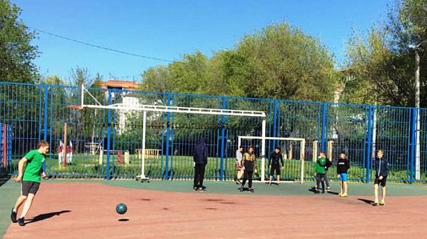 В Западном округе прошел весенний турнир по мини-футболу