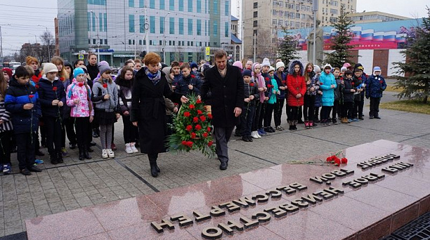В Западном округе прошли торжественные возложения цветов в рамках 73-й годовщины освобождения Краснодара от немецко-фашистских захватчиков