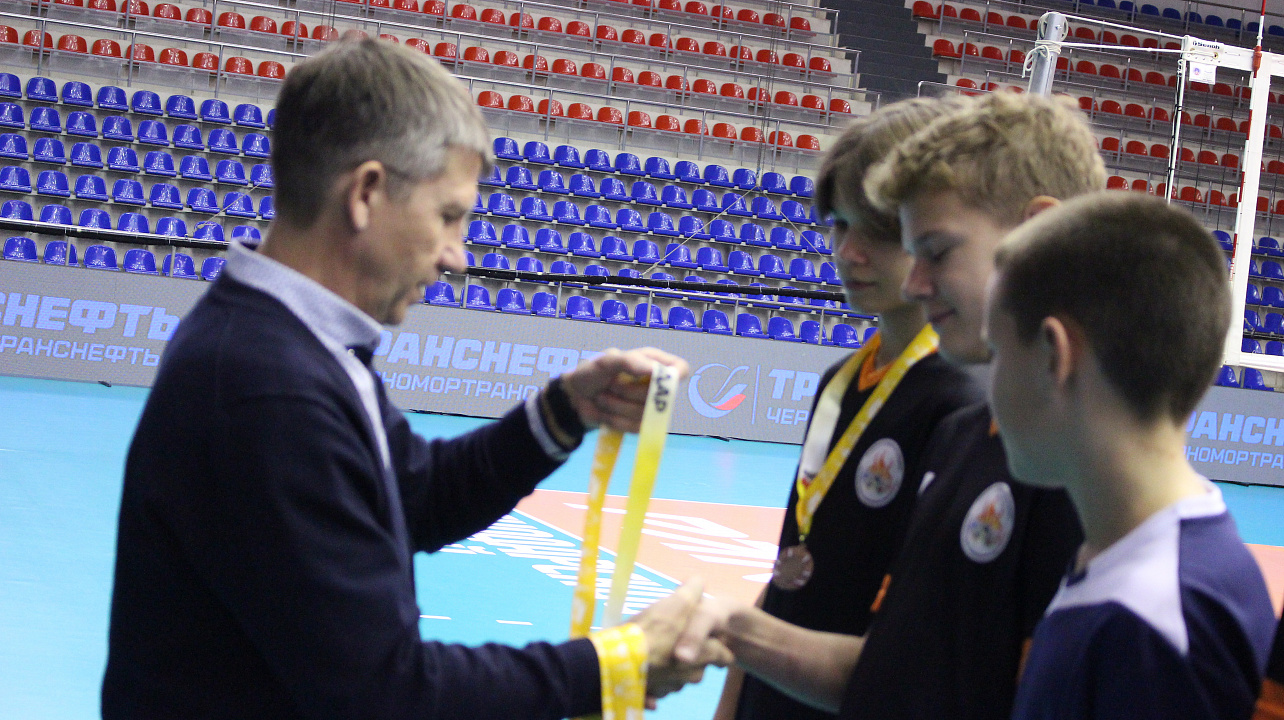 Определились победители Первенства Краснодара по волейболу среди юношей и девушек