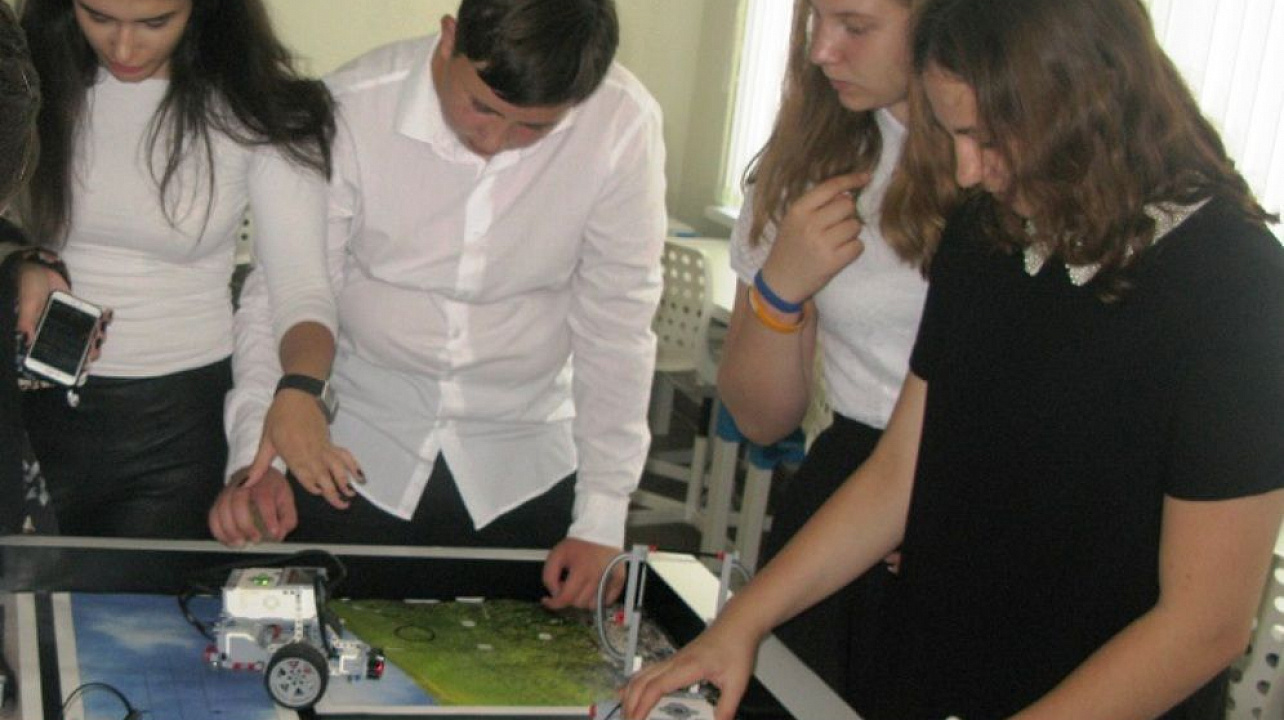 Ученики гимназий Западного округа посетили «Центре детского и юношеского творчества»