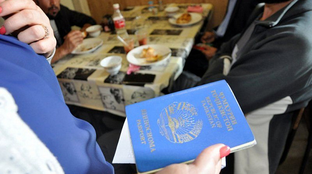 На территории Карасунского внутригородского округа города Краснодара проводится работа по выявлению нарушений миграционного законодательства