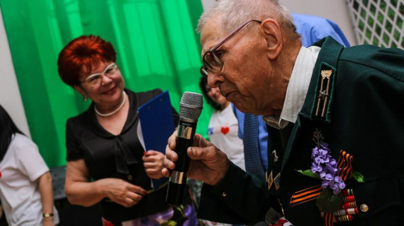 Ветеранов Карасунского округа поздравили с Днем Победы.jpg