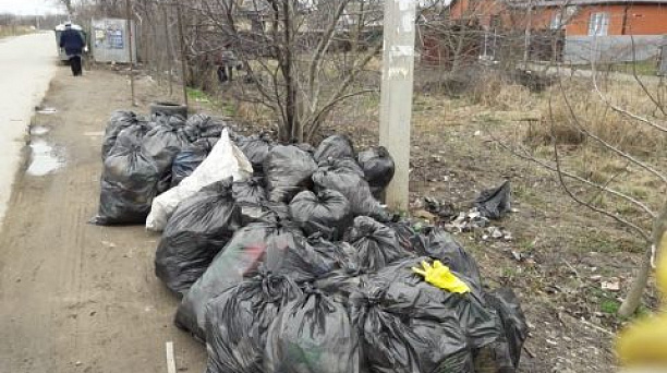 В Елизаветинском сельском округе очистили от мусора территории вблизи садовых товариществ