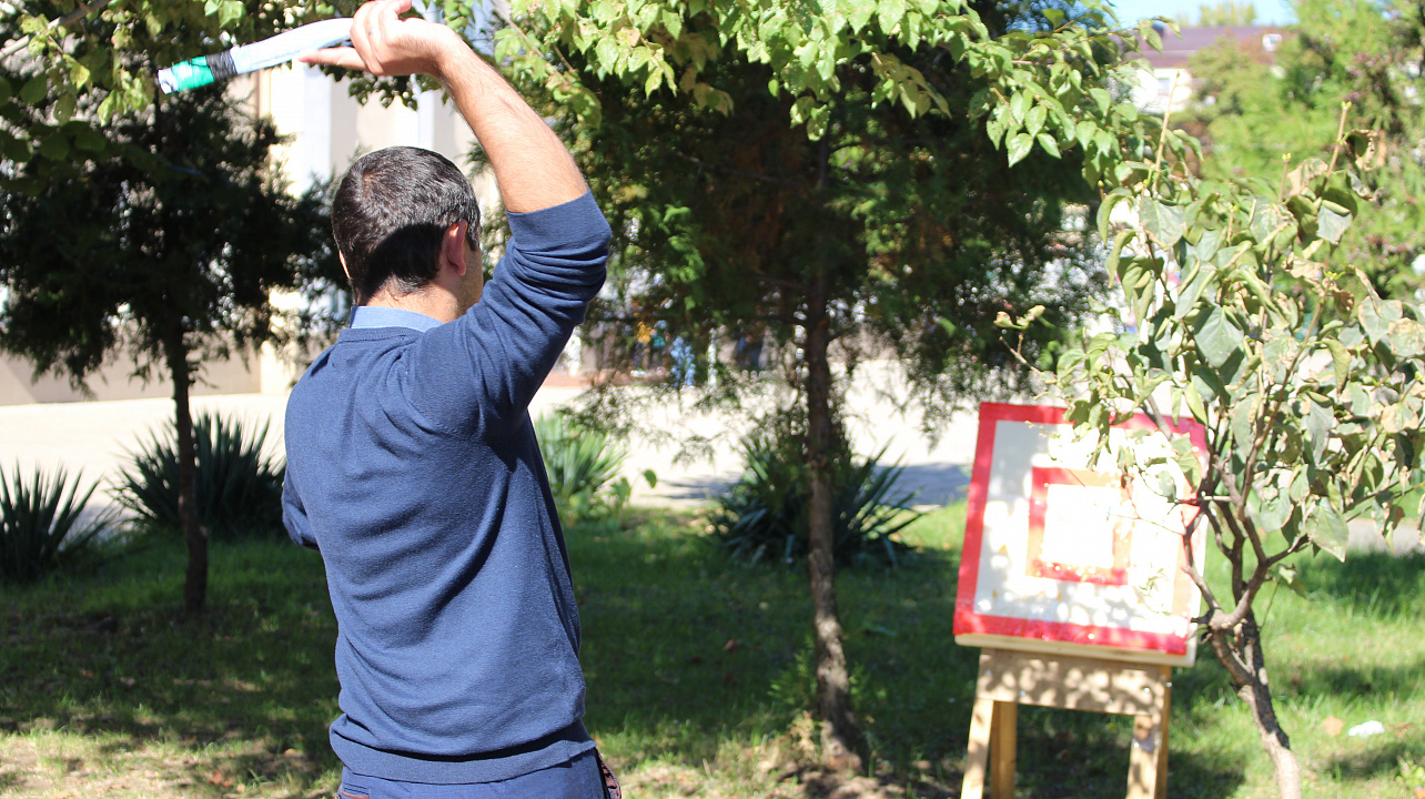 В рамках акции Спорт Zа Наших в Краснодаре прошёл мастер-класс по прохождению полосы препятствий и военно-прикладным дисциплинам