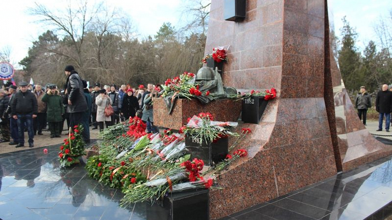 Сегодня в Чистяковской роще состоялся митинг, посвященный воинам-интернационалистам