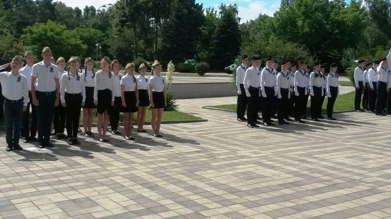 В Западном округе прошел парад юнармейских отрядов