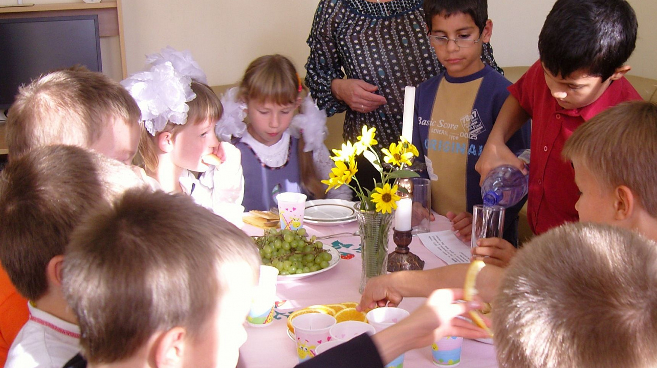 Литературное путешествие в страну вежливости провели в Западном округе