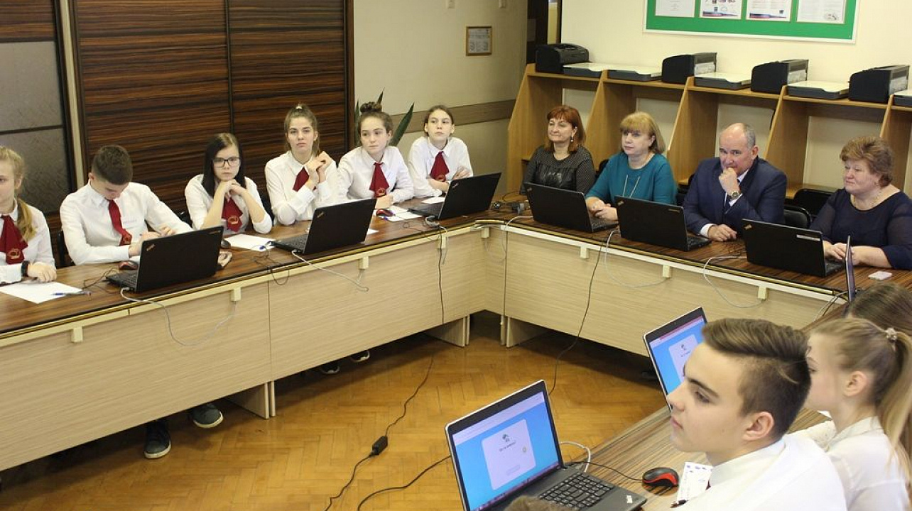 Гимназия № 25 Западного округа приняла участие во всероссийской образовательной акции «Урок цифры».