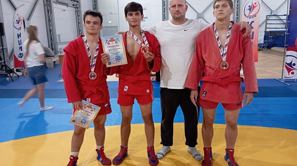 Семён Смолин выступит на первенстве России по самбо