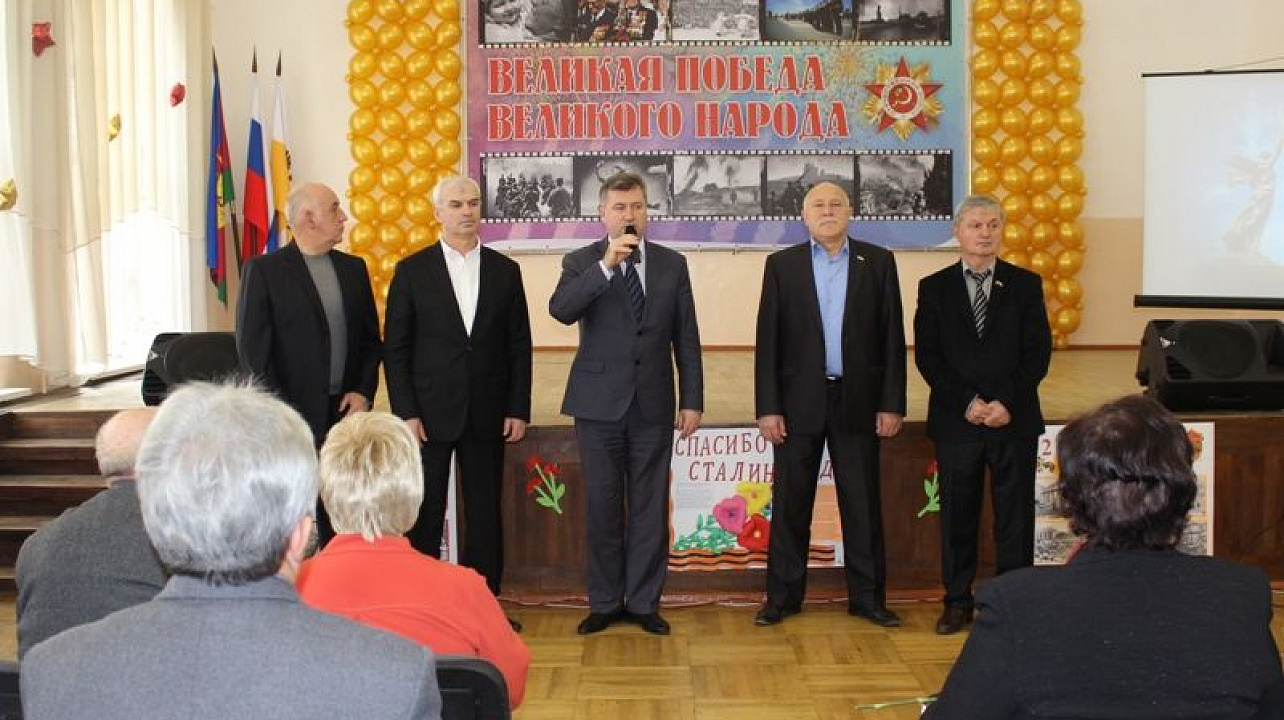 Сегодня в Центральном округе чествовали участников Сталинградской битвы