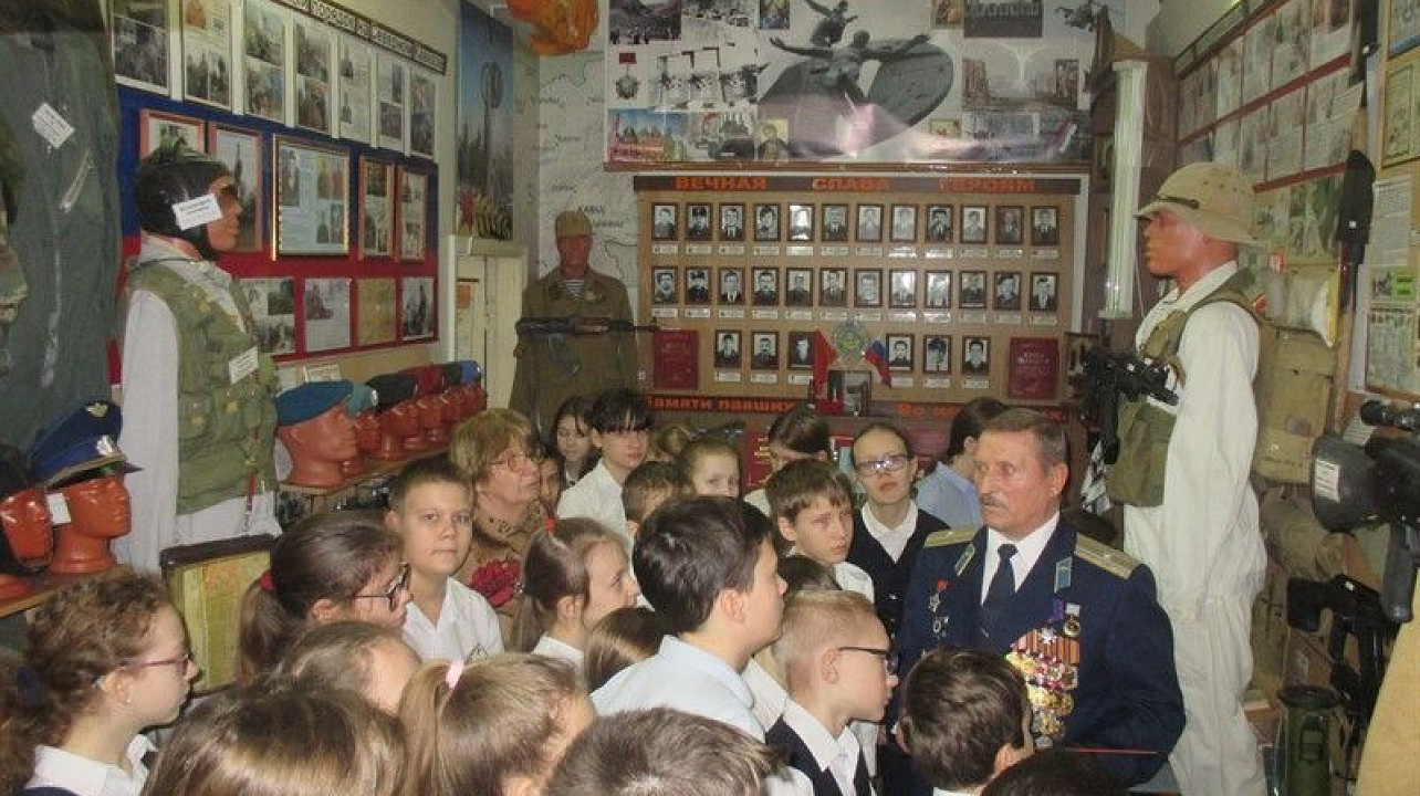 Музей Боевой славы Российского Союза ветеранов Афганистана в Прикубанском округе посетили ученики лицея.jpg