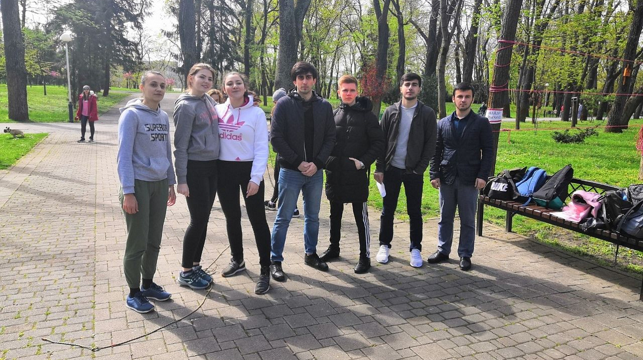 В Городском саду прошел молодежный спортивный квест