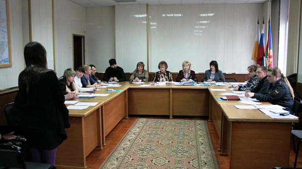 В территориальном центре Гагаринский обсудили ход выполнения «детского закона»