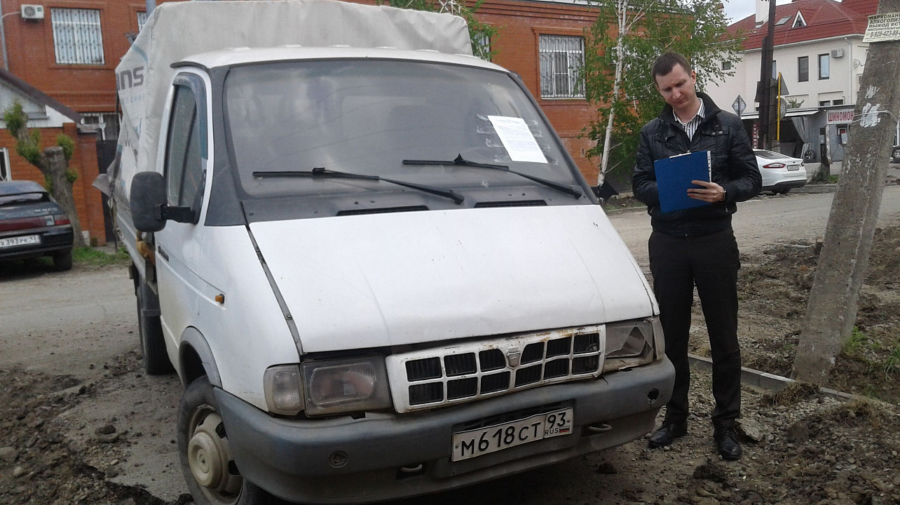 На территории Западного округа проведен мониторинг улиц с целью выявления и уборки транспортных средств, брошенных собственниками