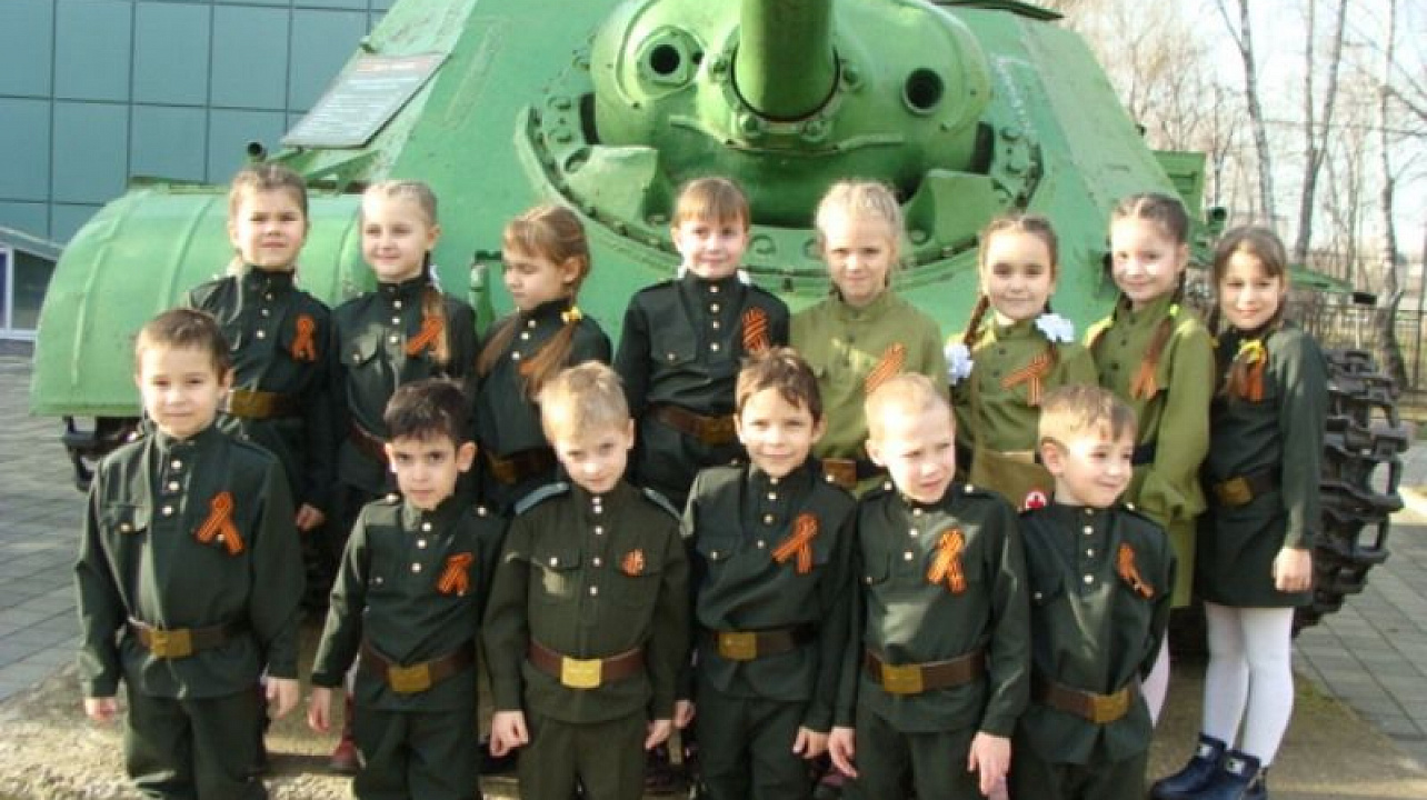 Воспитанники детского сада № 129 приняли участие в творческом конкурсе «Мужеством и стойкостью гордимся»