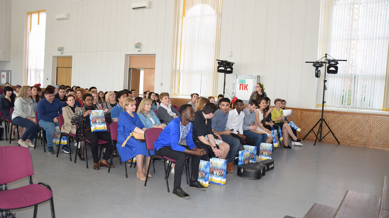 В Краснодаре провели Олимпиаду по русскому языку среди иностранных учащихся (6).JPG