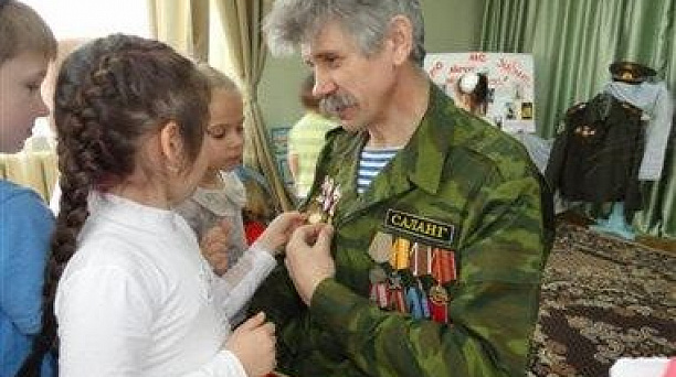 Ветеран Афганистана в гостях у малышей Западного округа