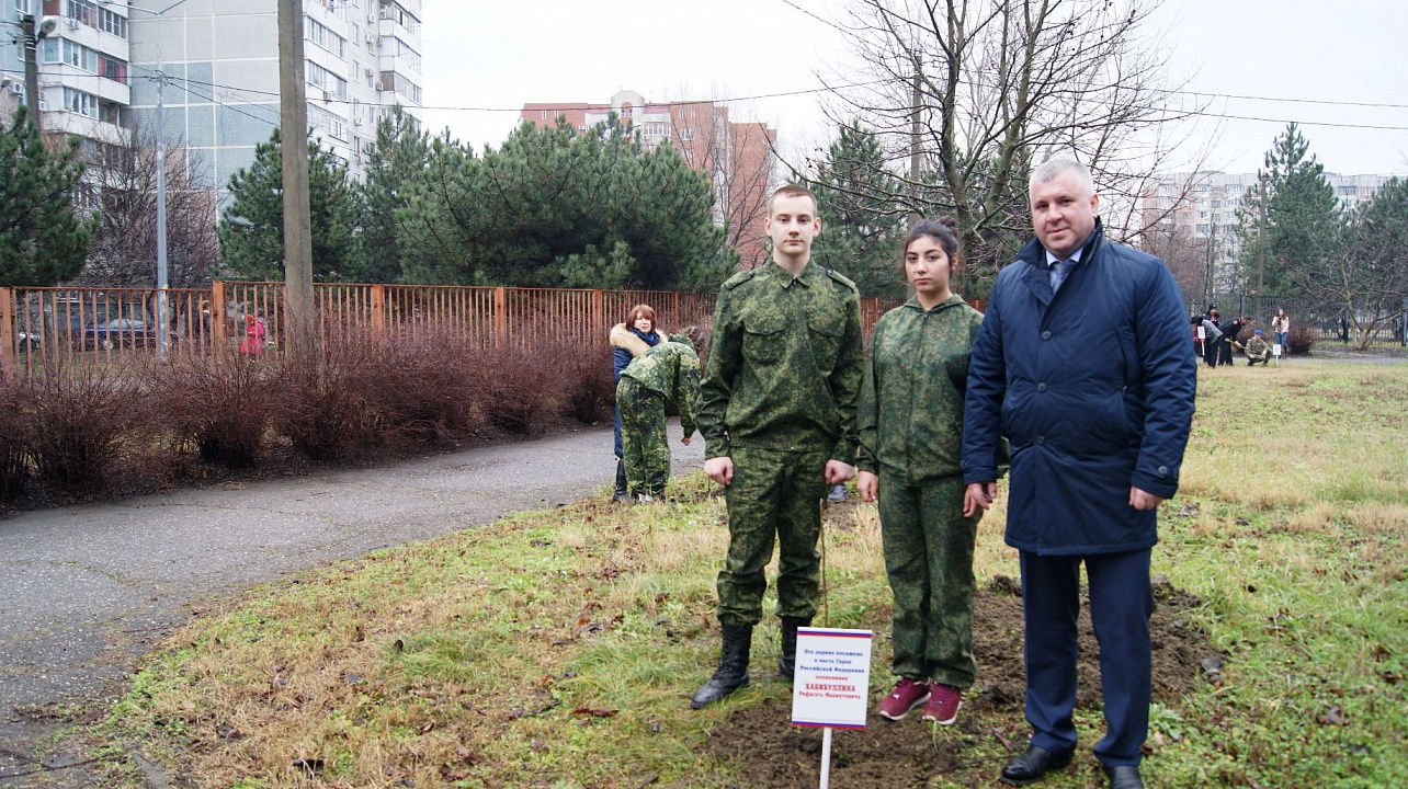 В Западном округе заложили Аллею Героев