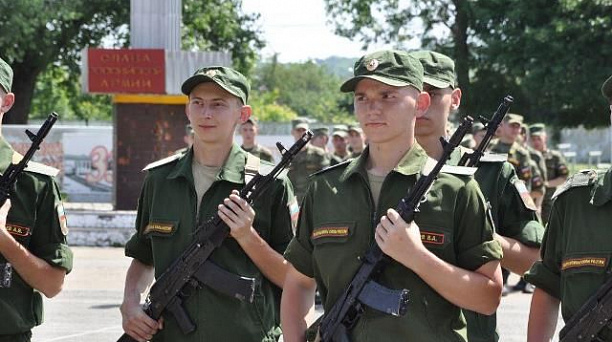 Казаки посетили воинскую часть