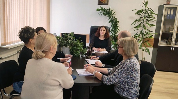 Инспекция продолжает работу с налогоплательщиками по погашению задолженности 