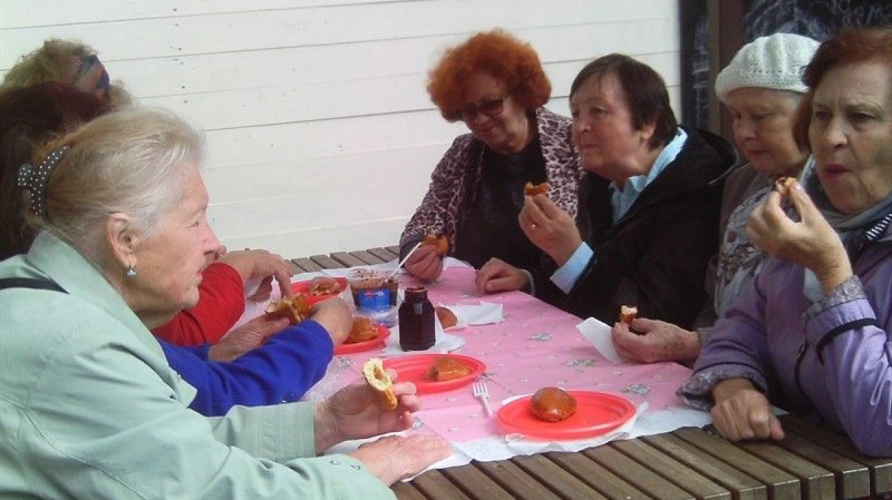 Под руководством Ольги Клименко продолжает работу кулинарный кружок.jpg