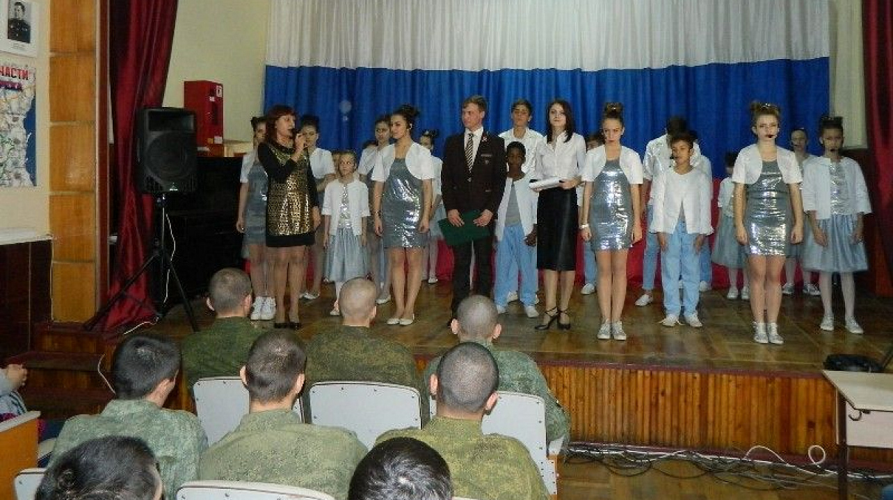 В Центральном округе прошло праздничное мероприятие «Мы будем вечно прославлять ту женщину, чье имя - Мать!»