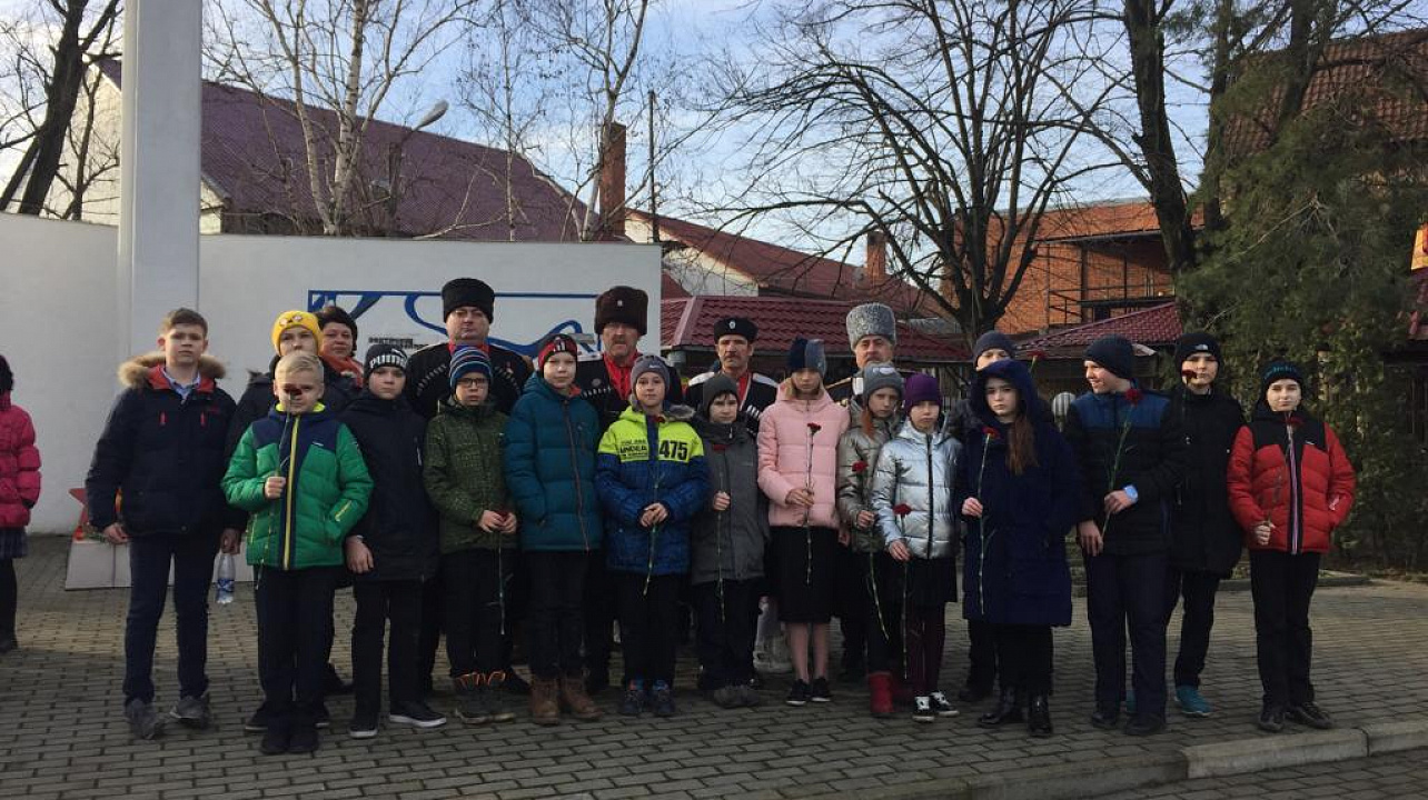 Казаки участвовали в окружных мероприятиях, посвященных 76-летию освобождения Краснодара