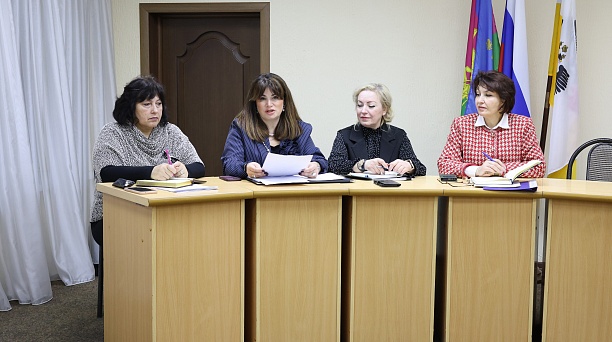 Год семьи в Центральном округе прошел успешно: количество браков увеличилось в 2 раза, разводов снижено на четверть