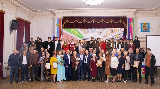 В Краснодаре прошёл литературно-музыкальный фестиваль «Белые журавли», объединивший поклонников поэтического искусства