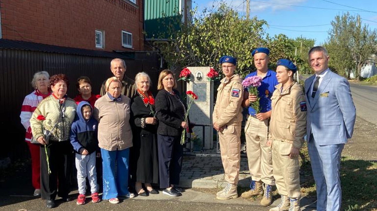 В Прикубанском округе прошли возложения цветов у памятников и захоронений освободителей Кубани к 80-ой годовщине освобождения края от немецко-фашистских захватчиков