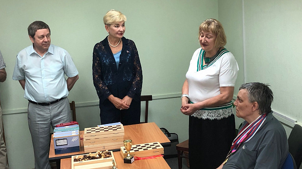 При поддержке депутата Галины Ермаковой в Прикубанском округе открылся шахматный клуб для ветеранов