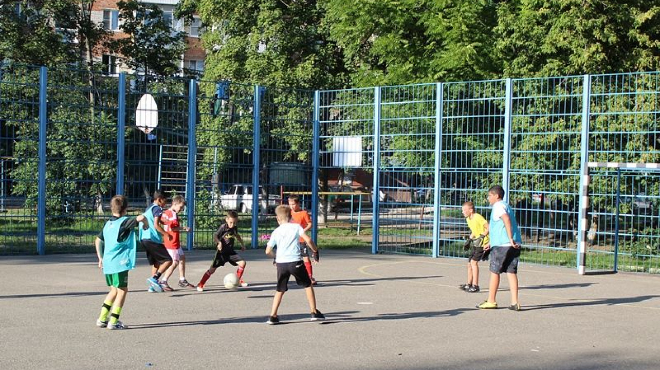 В Центральном округе состоялся открытый футбольный турнир.jpg