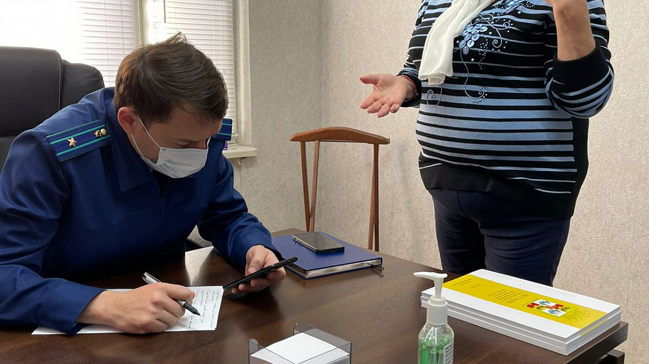 Сегодня в поселках Березовом и Белозерном прокуратура Краснодара провела личный прием граждан