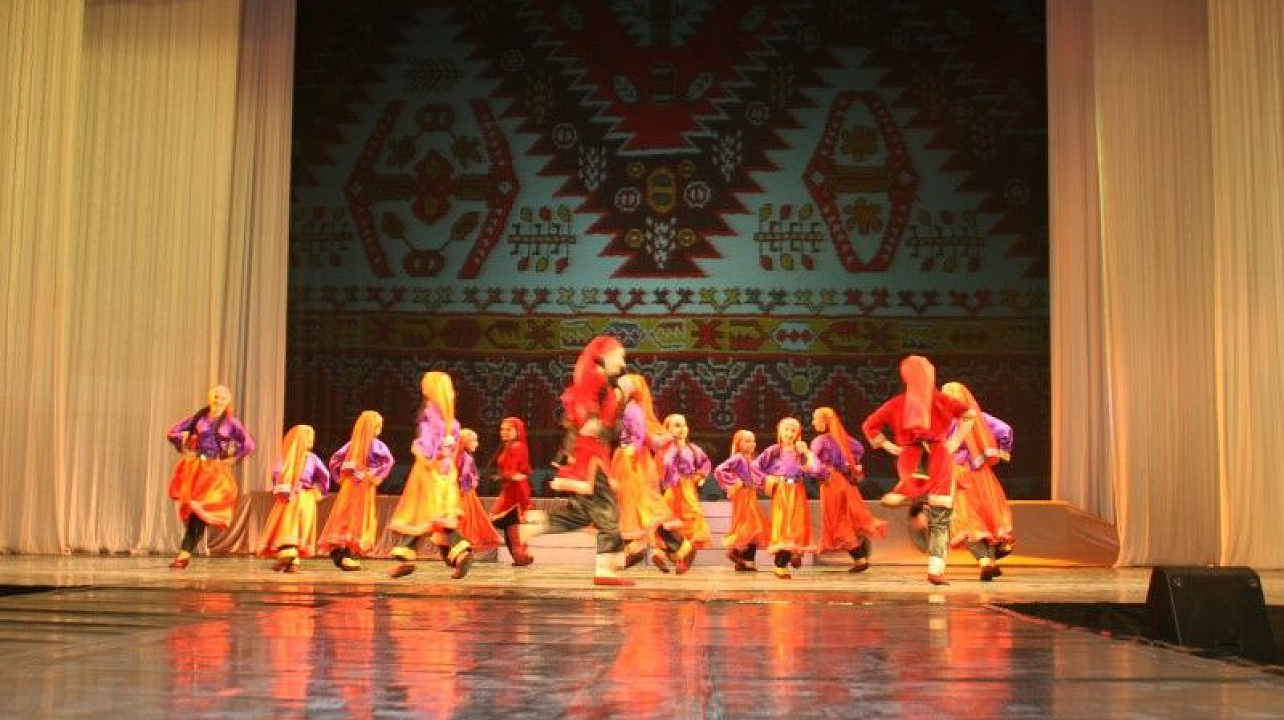 Краснодарский городской молодёжный фестиваль «Песни и танцы народов мира» отметил десятилетний юбилей (10).JPG