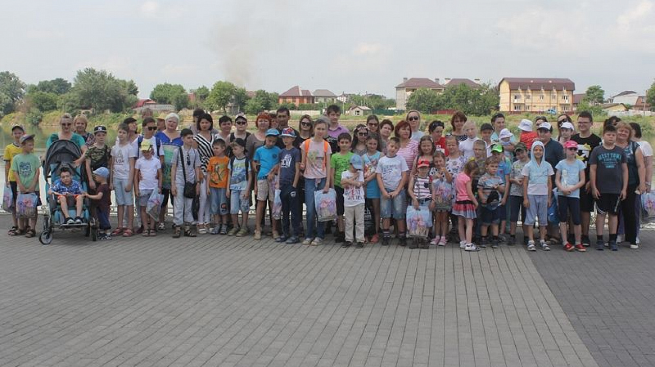 Дети с ограниченными возможностями здоровья побывали на речной прогулке