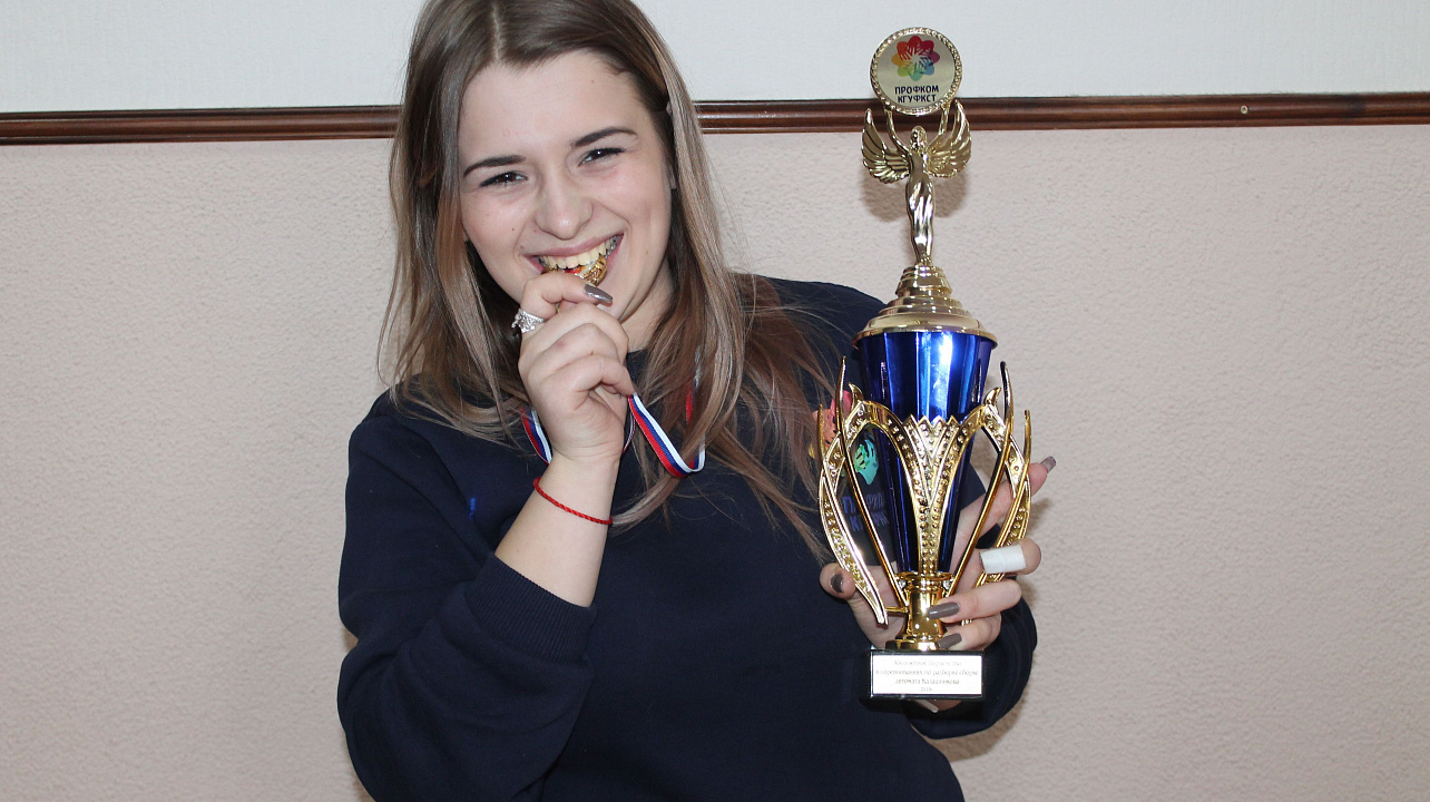 В университете физкультуры прошли соревнование по разборке-сборке автомата Калашникова