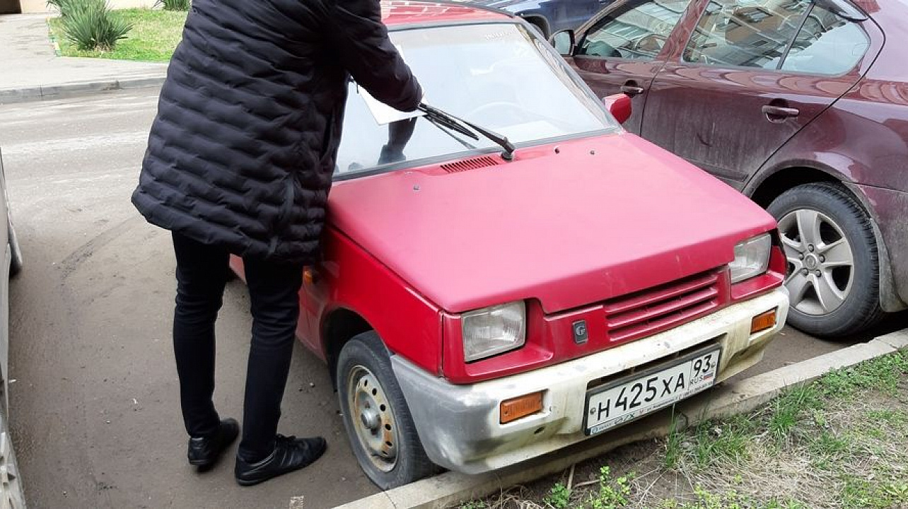В Западном округе прошел рейд по выявлению брошенного автотранспорта