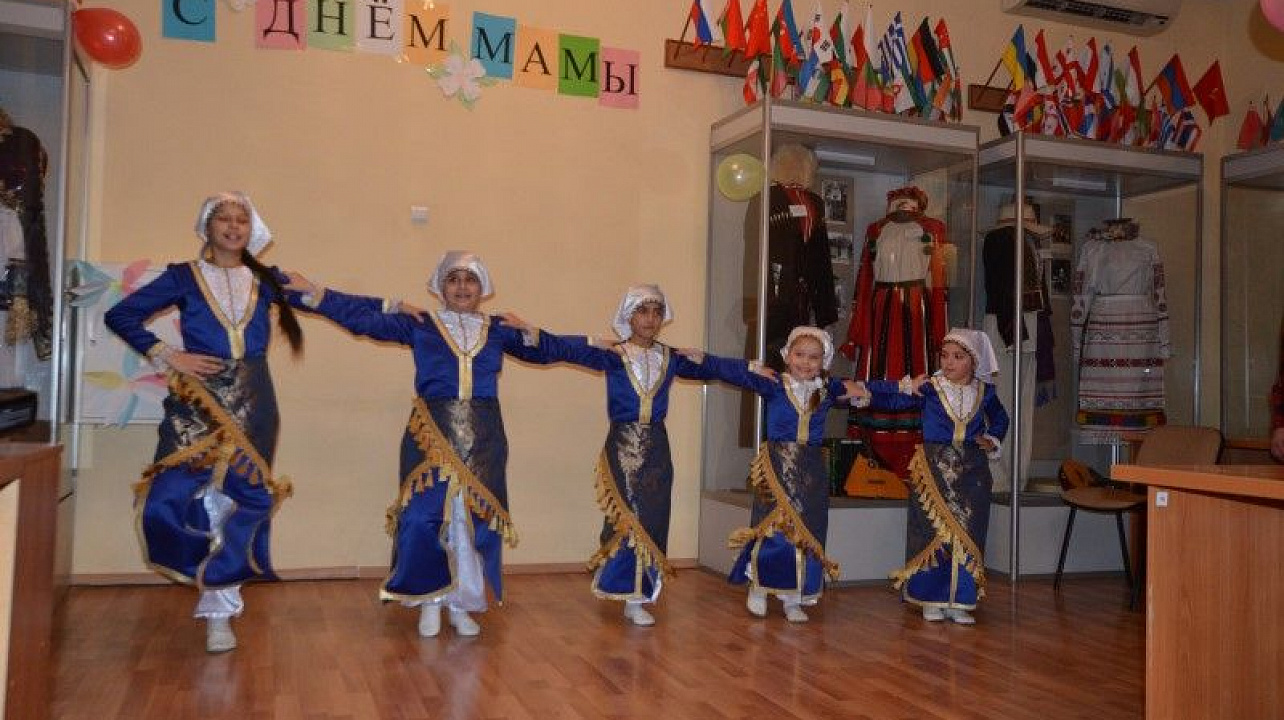 Межнациональный праздник, посвящённый Дню матери, состоялся в Краснодаре (5).jpg