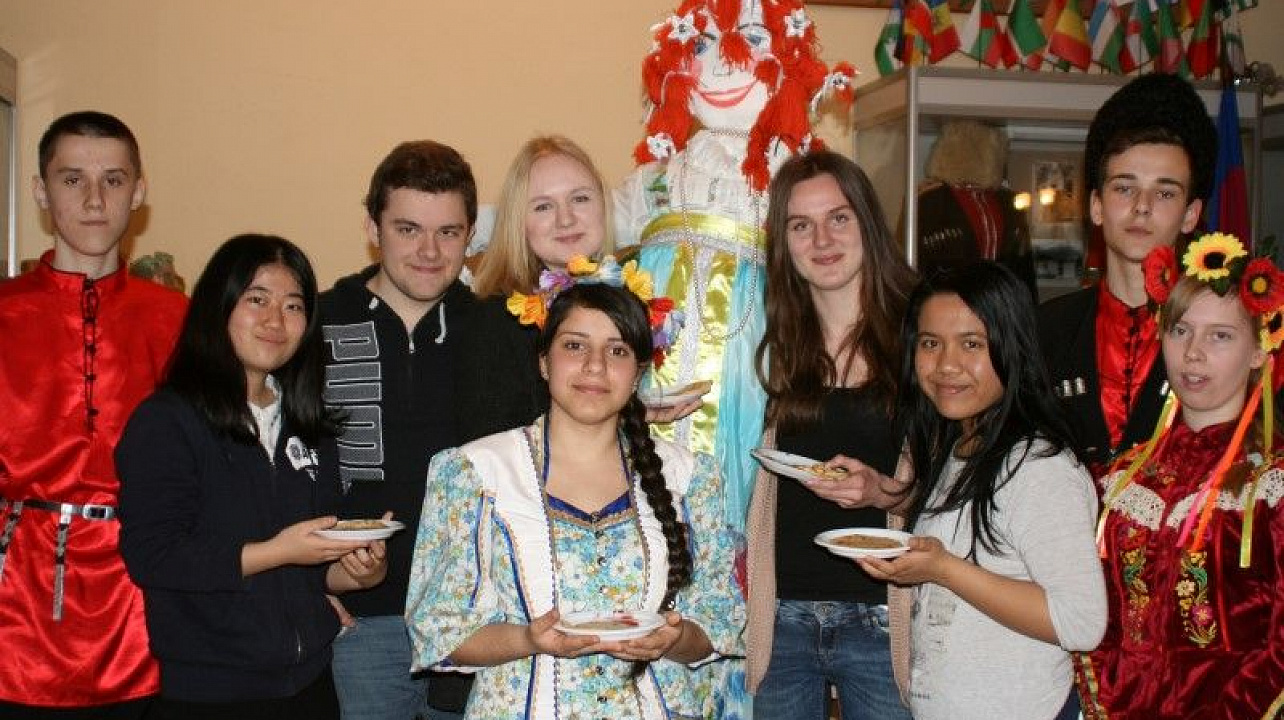 Славянские общественные объединения отметили Масленицу (6).JPG