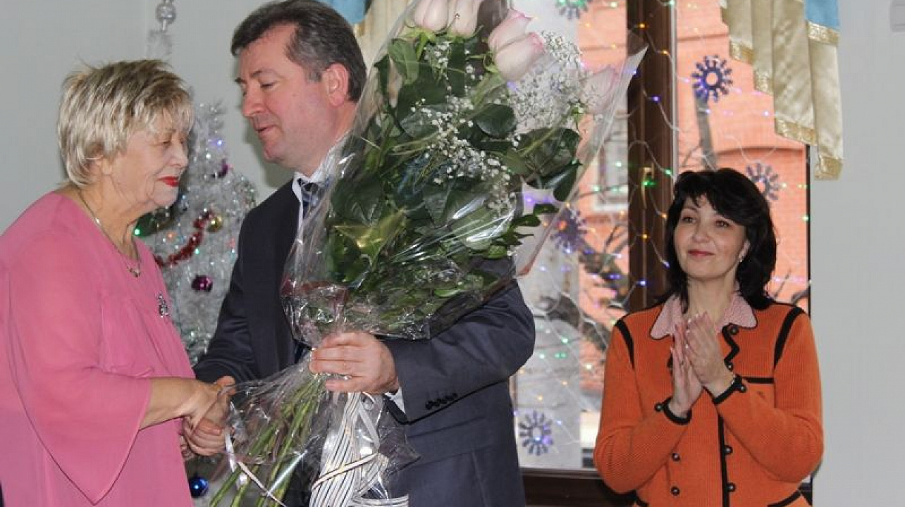 Председателю общественной организации защитников и блокадников Ленинграда Центрального округа Лидии Хямеляниной исполнилось 80 лет